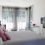 Bed & Breakfast Castoria Saint-Germain-en-Laye