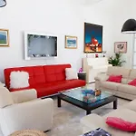 Castoria לינה וארוחת בוקר