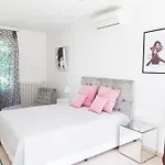 Castoria 4*