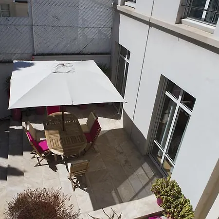 Castoria Bed & Breakfast 4*