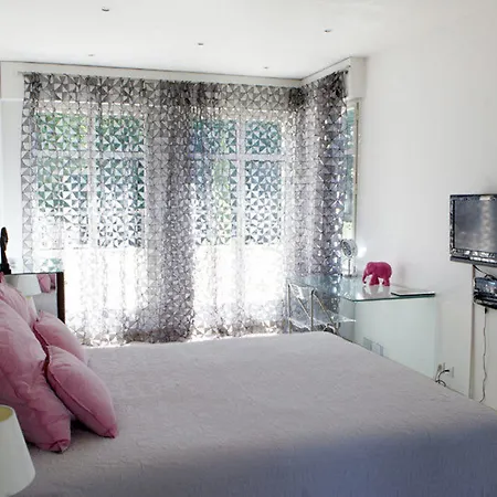 Bed & Breakfast Castoria Saint-Germain-en-Laye