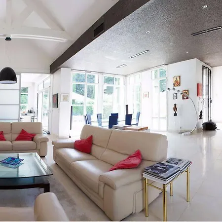 Castoria לינה וארוחת בוקר סן-ז'רמן-אן-לה