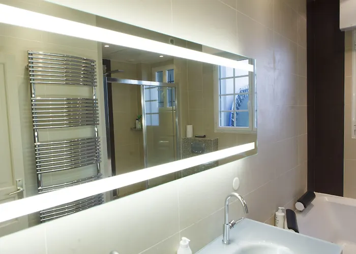 Castoria Alojamento de Acomodação e Pequeno-almoço Saint-Germain-en-Laye