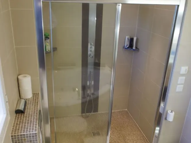 ベッド・アンド・ブレックファスト Castoria 4*